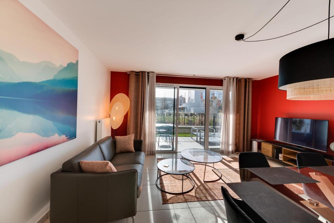 Le Reposoir - New 2 Bedroom Apartment With Terrace & Garage アヌシー エクステリア 写真
