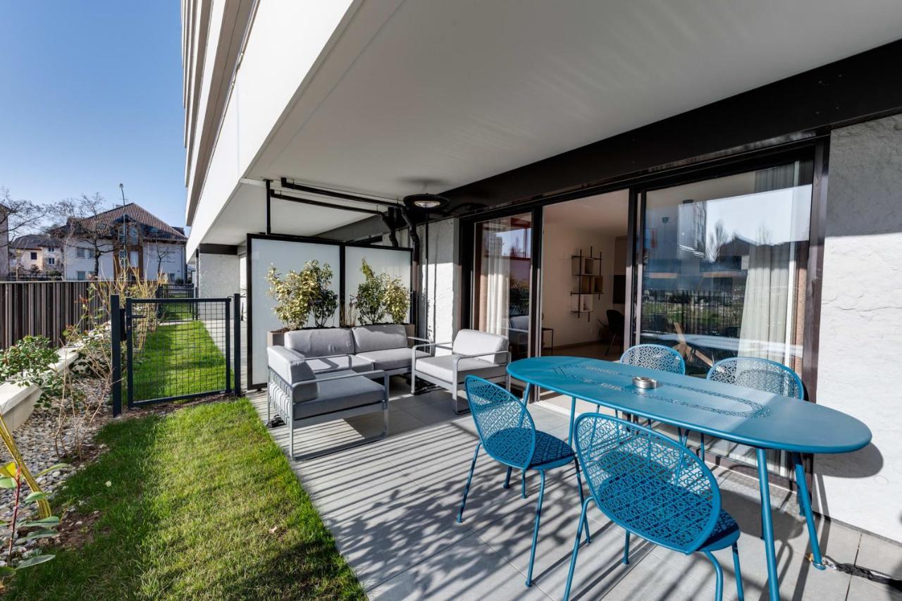 Le Reposoir - New 2 Bedroom Apartment With Terrace & Garage アヌシー エクステリア 写真